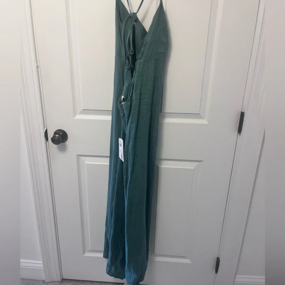Women's Premium Linen Cutout Midi Dress - Picture 8 of 12